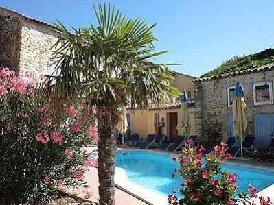 Logis La Bastide Saint Bach 3* Suze-la-Rousse