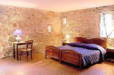 Logis La Bastide Saint Bach 3*